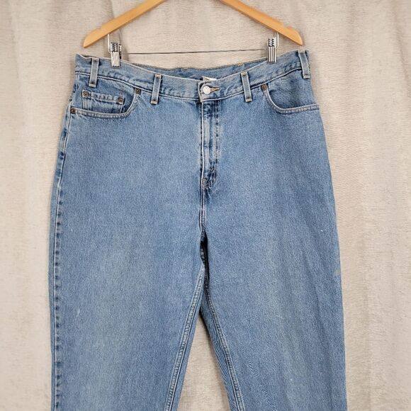 Levi's 550 Vintage Y2K Women's Plus Size 18 Relaxed Fit Tapered Leg Light Wash - Picture 3 of 13